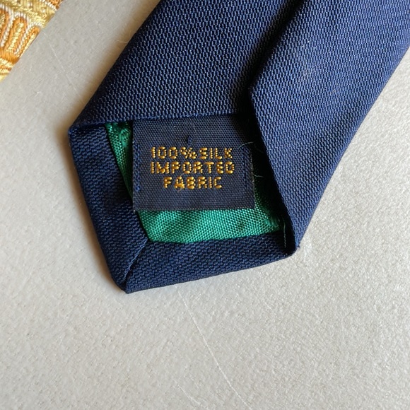 Tommy Hilfiger 3.5” X 60” gold paisley dual pattern necktie tie 100% silk - Picture 5 of 8